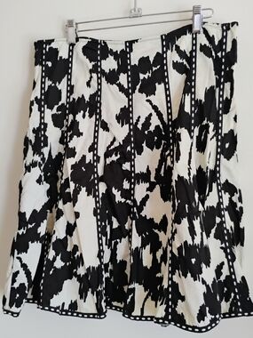 CAbi Black and White Floral Print A-Line Skirt